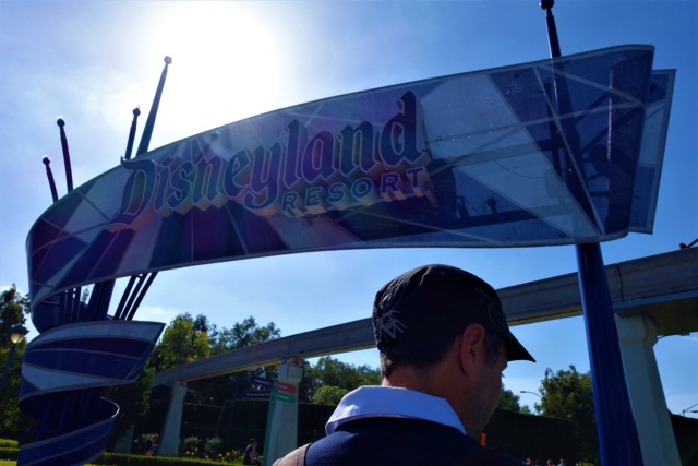 VISITANDO DISNEYLAND RESORT: Entrando en Disneyland Park - DISNEYLAND RESORT En HALLOWEEN (ANAHEIM, LOS ANGELES) (7)